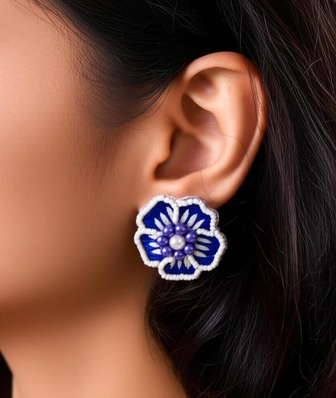 Handcraftedflower stud