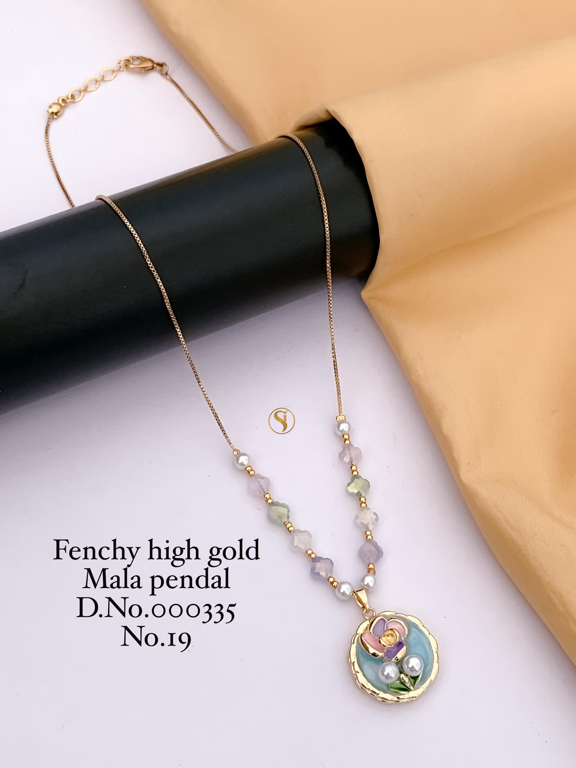 Fancy High Gold Mala Pendant_335