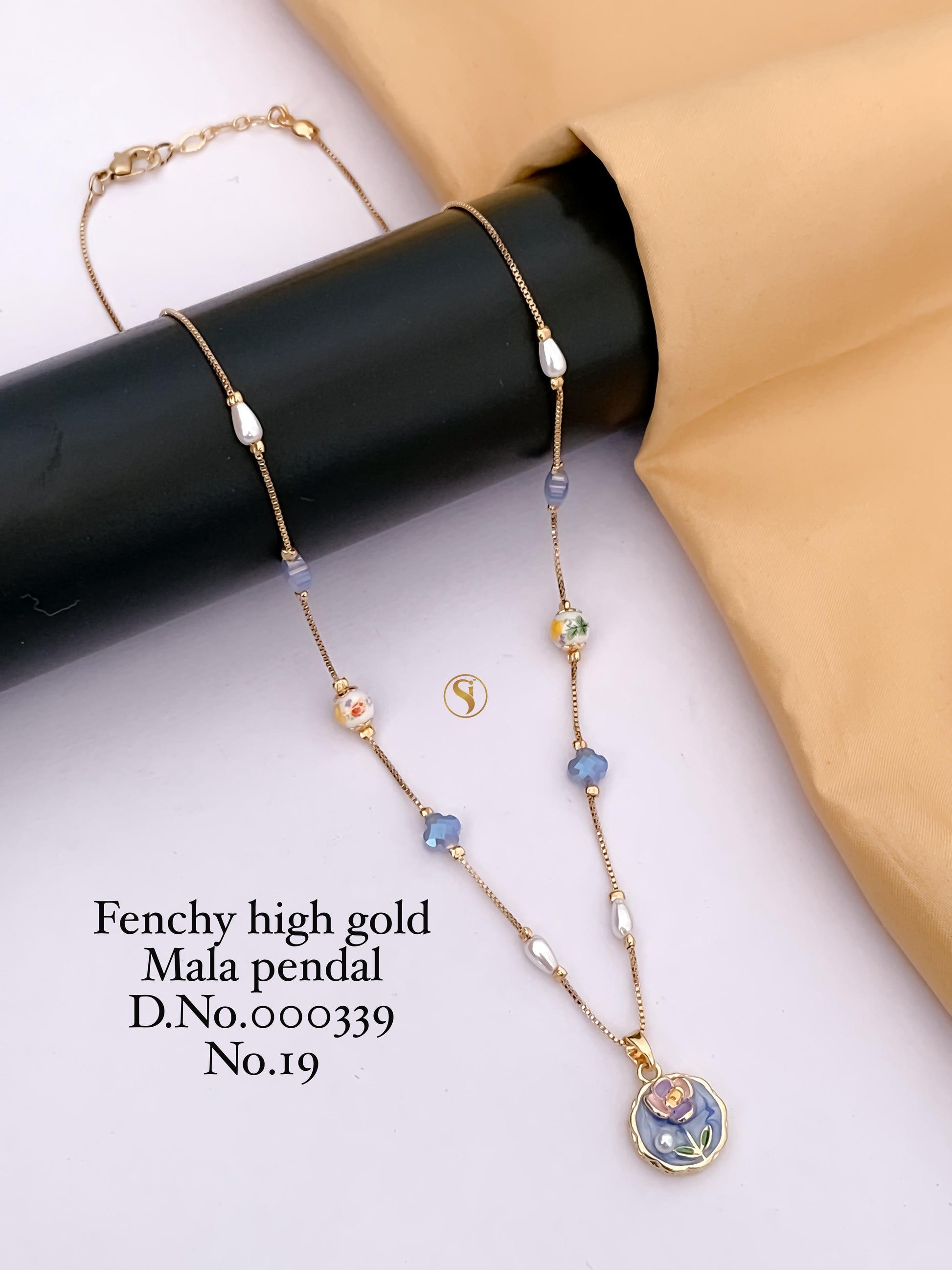 Fancy High Gold Mala Pendant_339