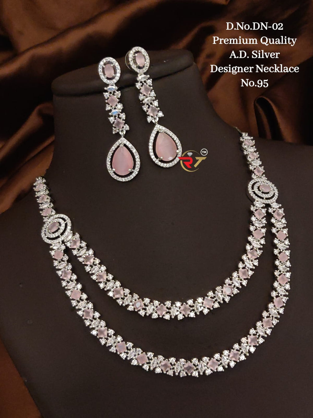 Dimond stonned jewellery set