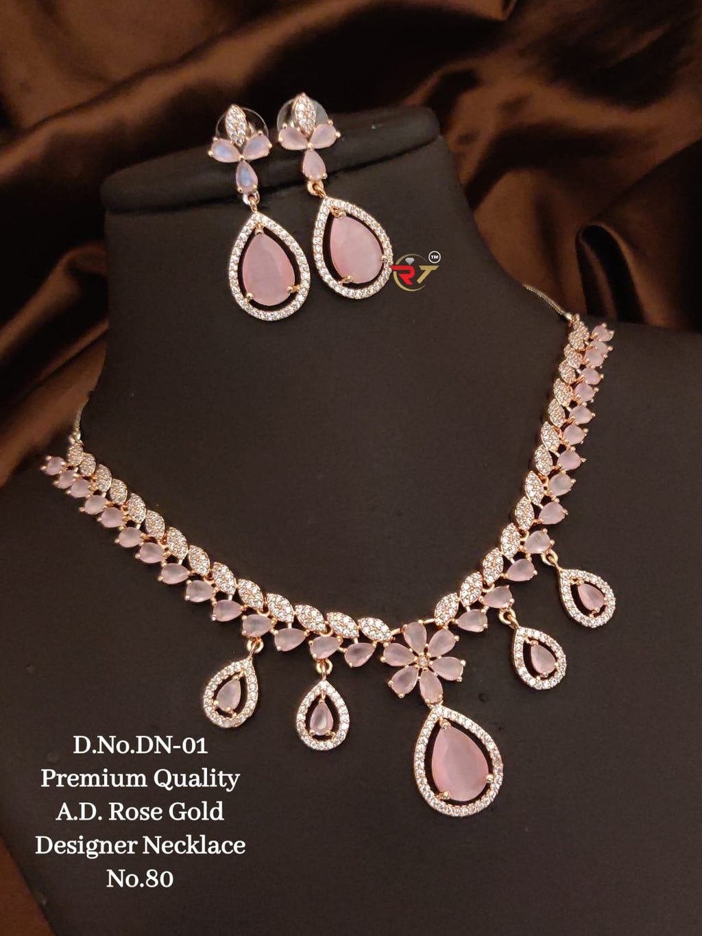 Dimond stonned jewellery set