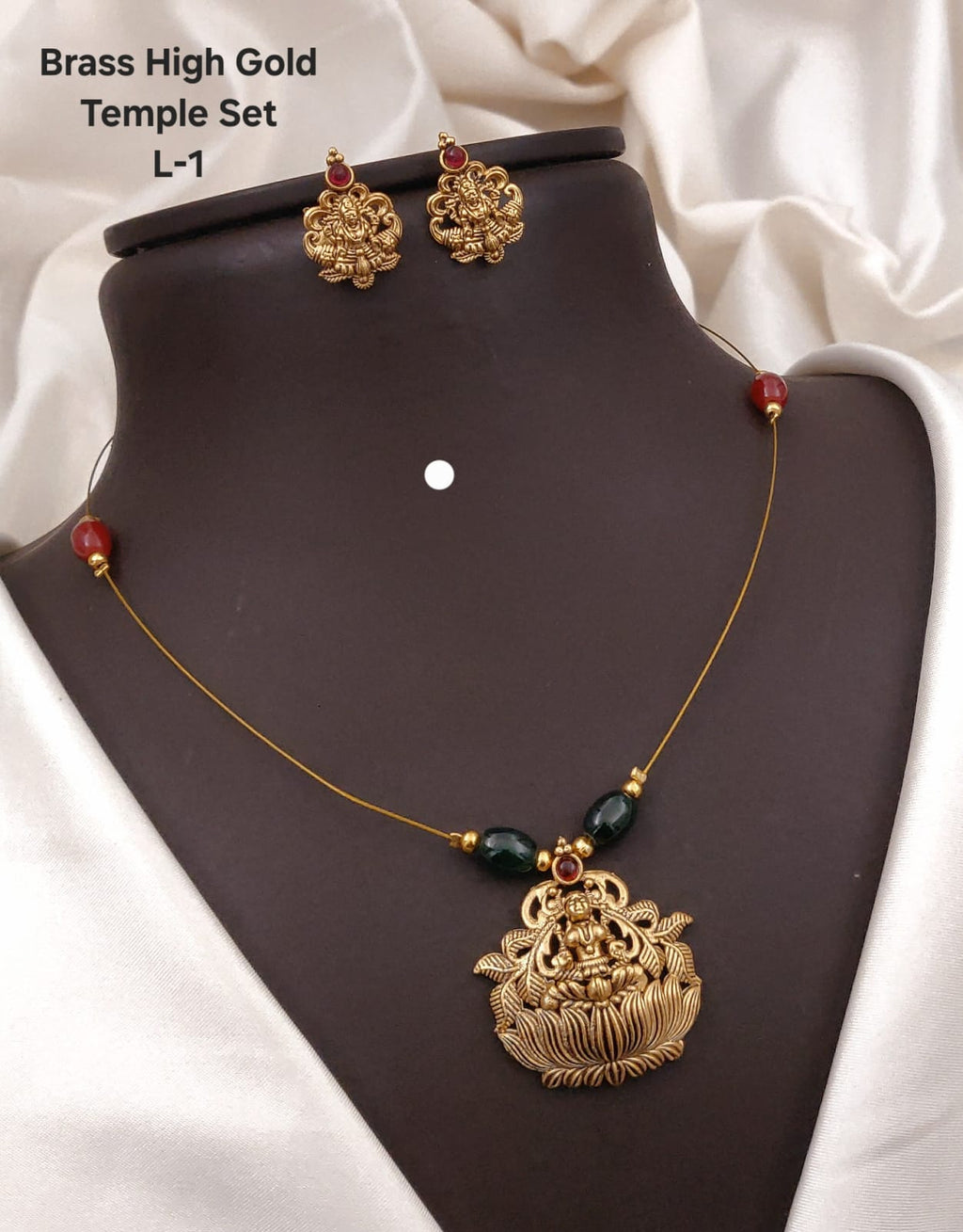 Devi necklace