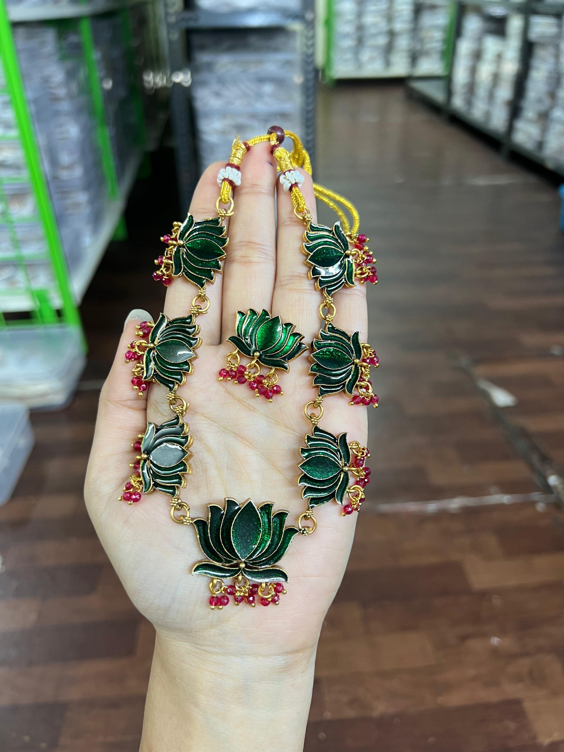 Lotus jewellery set