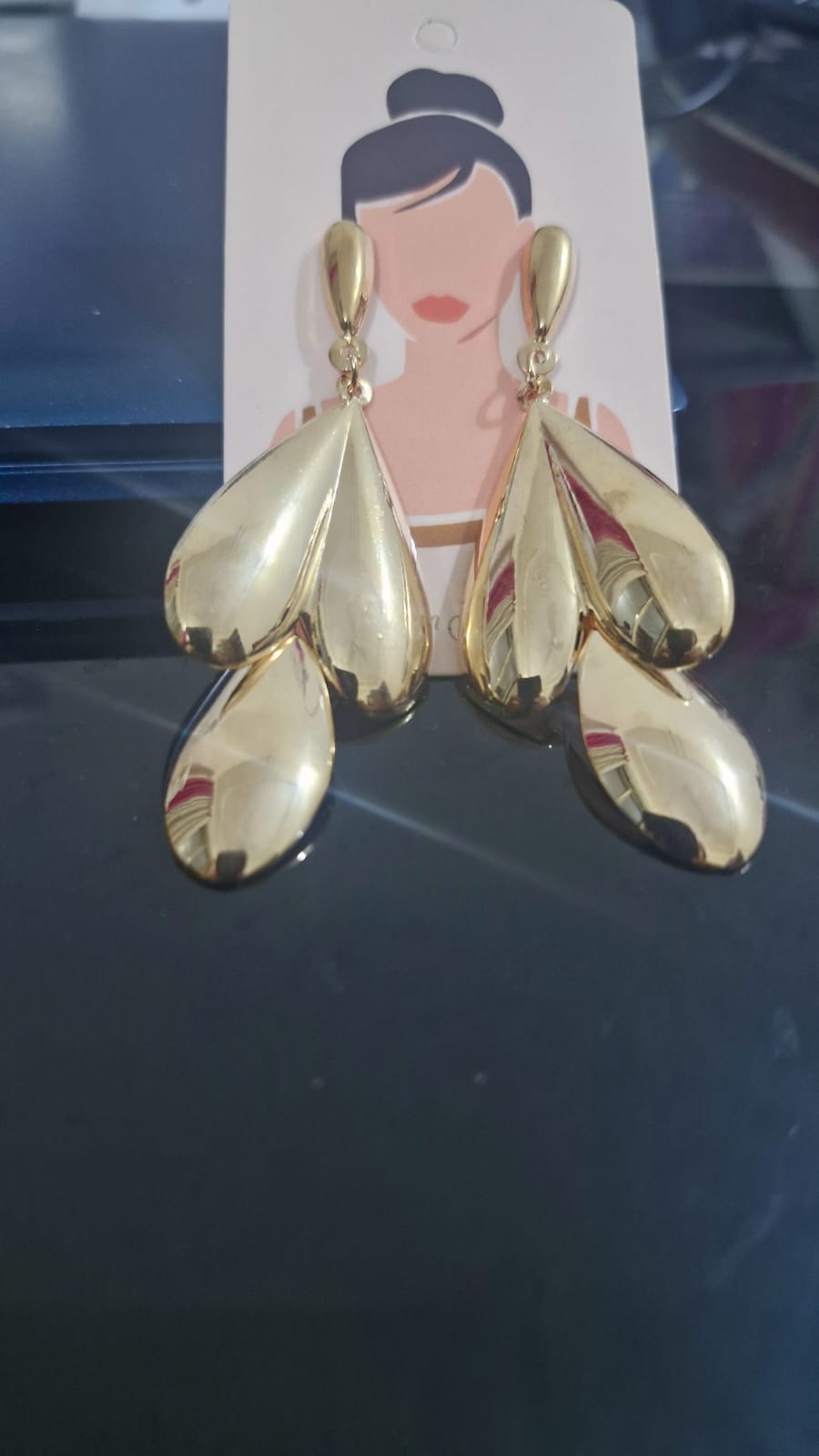 Golden danglers