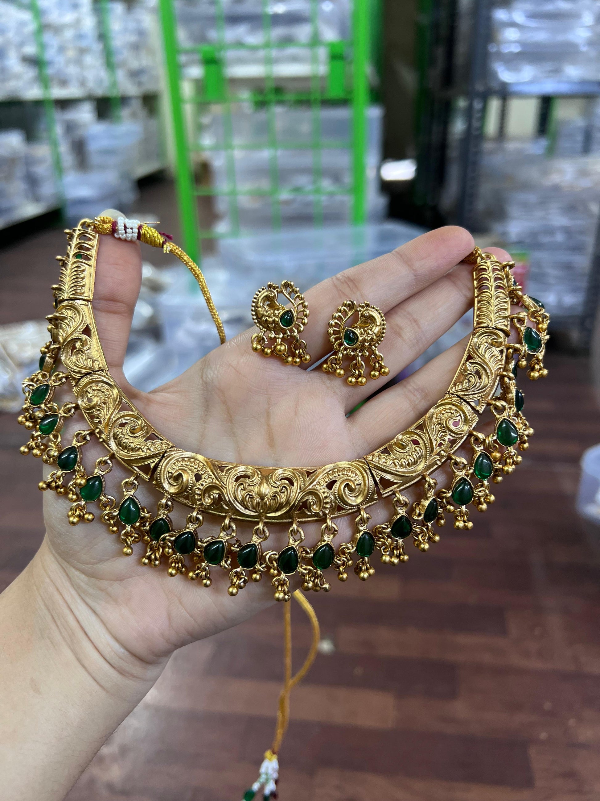 Traditional necklace set